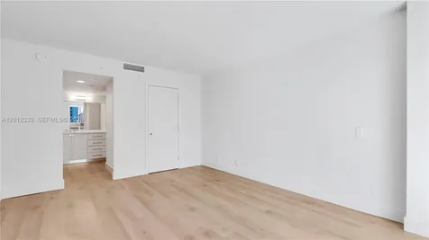 555 NE 34th Street Miami FL 33137