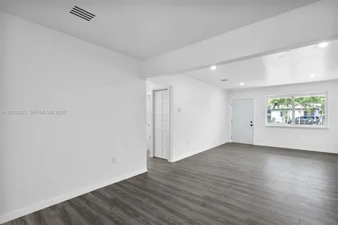 1061 NW 108 Terrace Miami FL 33168