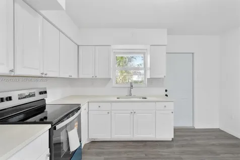 1061 NW 108 Terrace Miami FL 33168