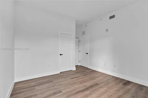 1021 NW 1st Street Miami FL 33128