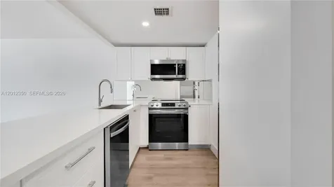555 NE 34th Street Miami FL 33137