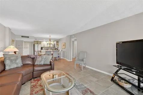 5 Bluebill Naples FL 34108