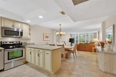 5 Bluebill Naples FL 34108