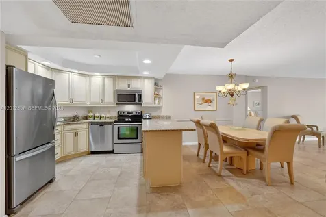 5 Bluebill Naples FL 34108