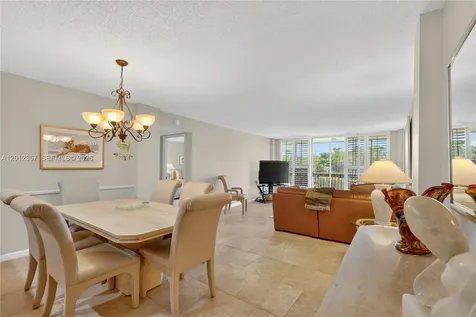 5 Bluebill Naples FL 34108