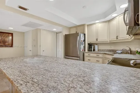 5 Bluebill Naples FL 34108