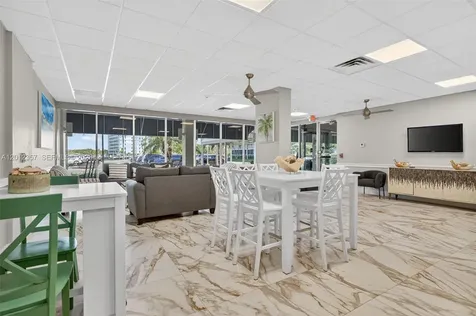 5 Bluebill Naples FL 34108