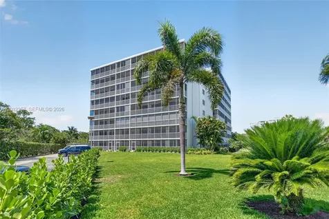 5 Bluebill Naples FL 34108