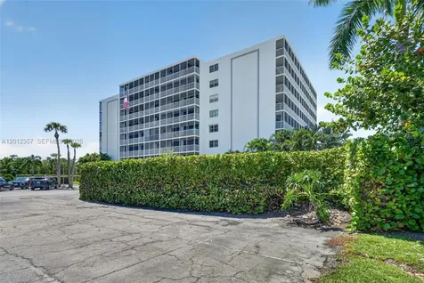 5 Bluebill Naples FL 34108