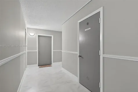 5 Bluebill Naples FL 34108