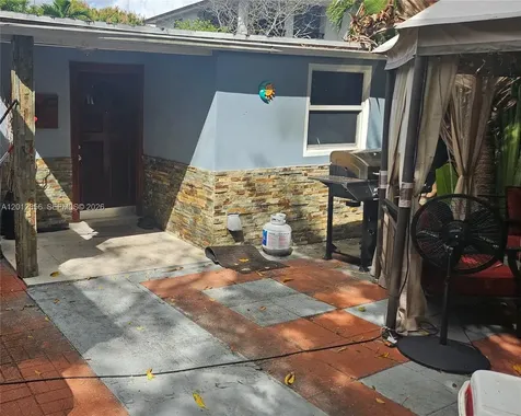 2231 NW 4th Terrace Miami FL 33125