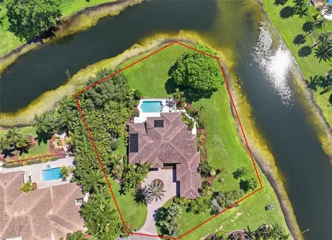 3160 Paddock Road Weston FL 33331