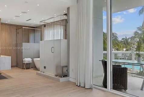 50 S Pointe Drive Miami Beach FL 33139