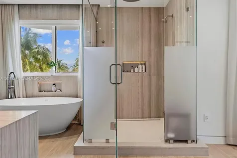 50 S Pointe Drive Miami Beach FL 33139