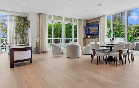 50 S Pointe Drive Miami Beach FL 33139