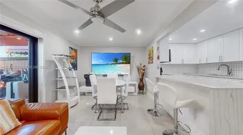 3859 SW 99th Avenue Miami FL 33165