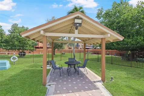 3859 SW 99th Avenue Miami FL 33165