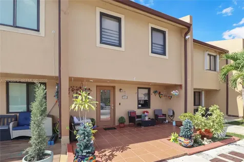 3859 SW 99th Avenue Miami FL 33165