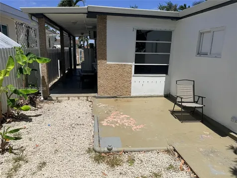 3620 NW 19th Street Miami FL 33125