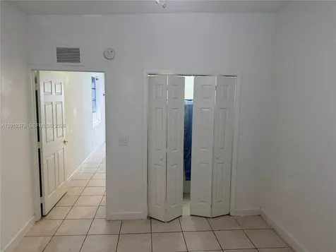 3620 NW 19th Street Miami FL 33125