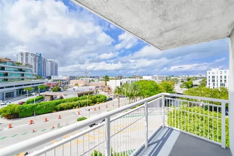 1688 West Avenue Miami Beach FL 33139