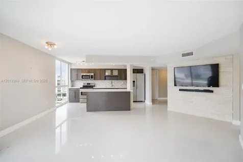 1688 West Avenue Miami Beach FL 33139