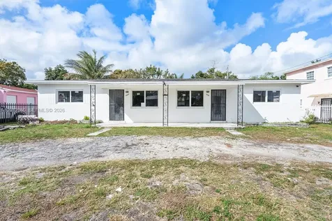 1061 NW 108 Terrace Miami FL 33168
