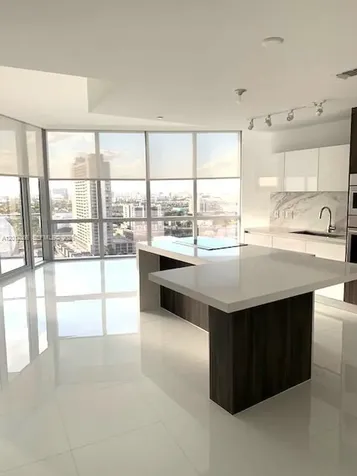 851 NE 1st Avenue Miami FL 33132