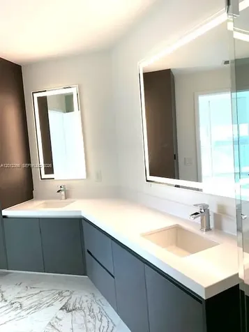 851 NE 1st Avenue Miami FL 33132