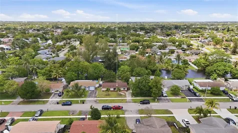 7811 SW 9th Street North Lauderdale FL 33068