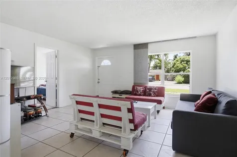 7811 SW 9th Street North Lauderdale FL 33068