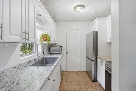 7811 SW 9th Street North Lauderdale FL 33068