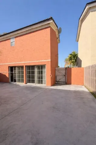 1045 NW 126th Place Miami FL 33182