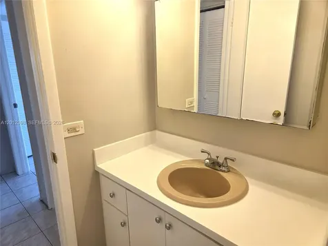 4670 W 13th Lane Hialeah FL 33012