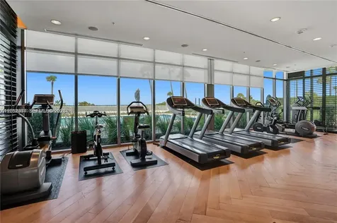 105 Reef Lane Key Biscayne FL 33149