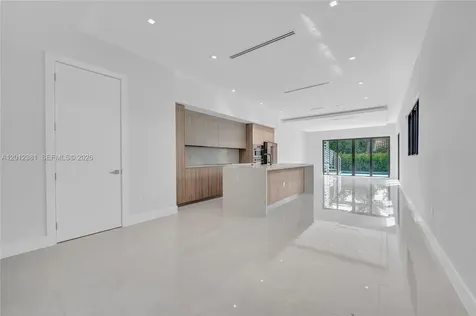 1235 SW 13th Avenue Miami FL 33135