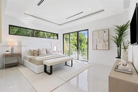1235 SW 13th Avenue Miami FL 33135