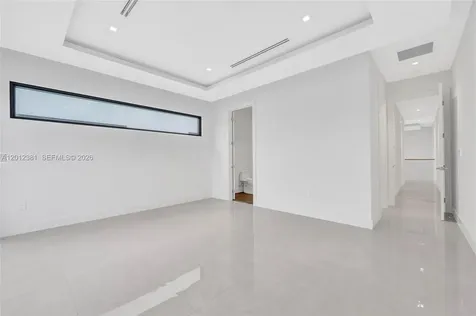 1235 SW 13th Avenue Miami FL 33135