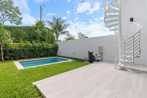 1235 SW 13th Avenue Miami FL 33135