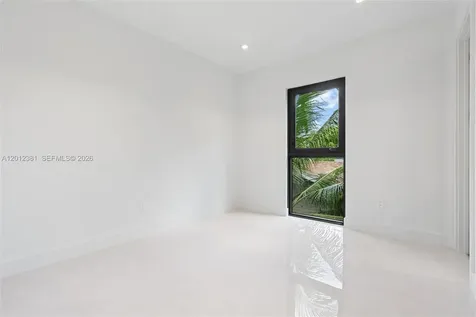 1235 SW 13th Avenue Miami FL 33135