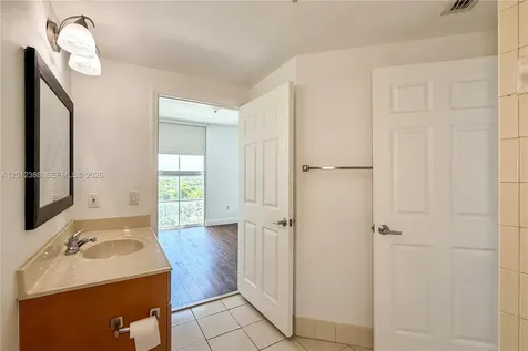 2600 SW 27th Avenue Miami FL 33133
