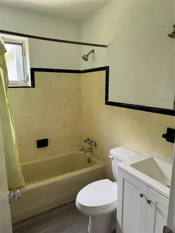 2620 SW 53rd Avenue West Park FL 33023