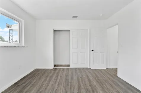1061 NW 108 Terrace Miami FL 33168