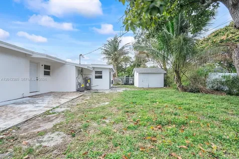 1061 NW 108 Terrace Miami FL 33168