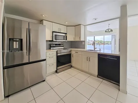 1341 SW 124th Court Miami FL 33184