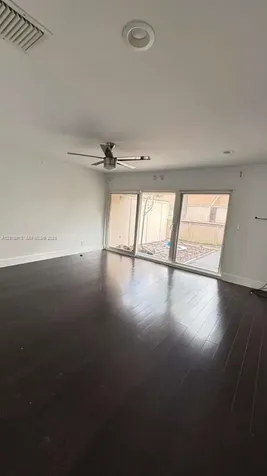 8195 NW 8th Manor Plantation FL 33324