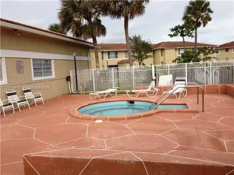 895 Twin Lakes Drive Coral Springs FL 33071