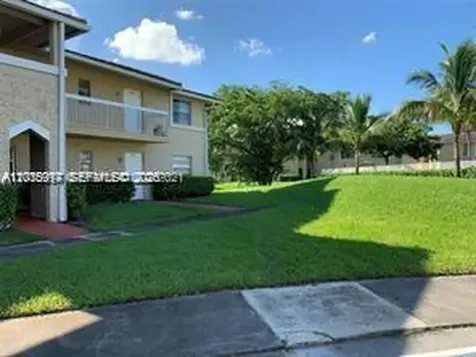 895 Twin Lakes Drive Coral Springs FL 33071