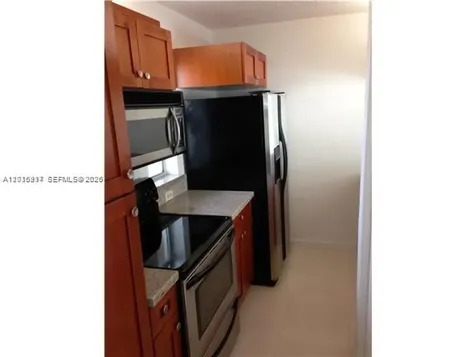 895 Twin Lakes Drive Coral Springs FL 33071