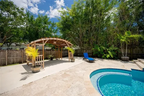 2890 NE 4th Street Homestead FL 33033